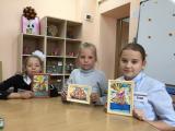 Занятия в кружках «Клуб`ОК» и «Студия цвета»
