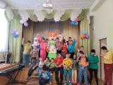 Праздник мчится к детворе!