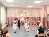 «Прекрасен мир любовью материнской»