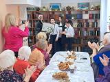 «С наступающим праздником!» 