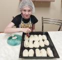 Воспитанники «Домашней академии» научились готовить пирожки   