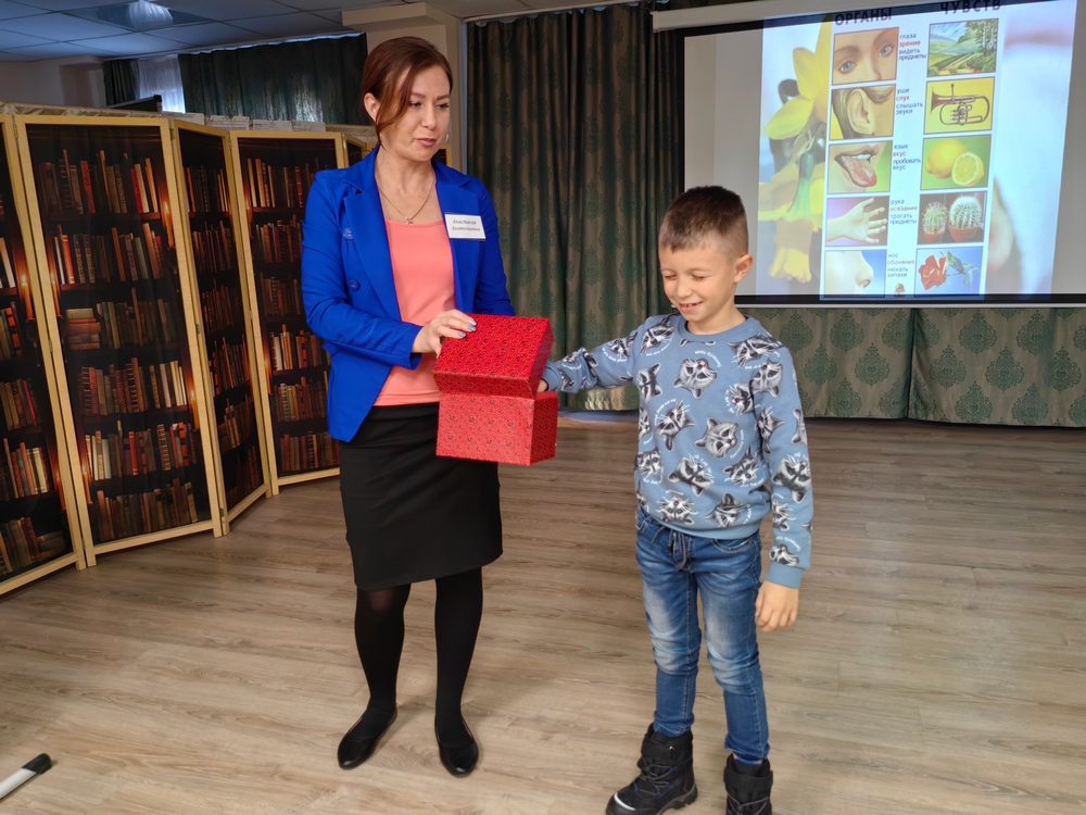Воспитанники центра «СЕМЬЯ» узнали, как видят мир незрячие люди