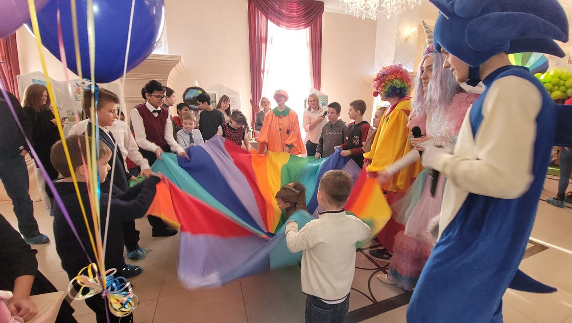 На Камчатке подвели итоги фестиваля детского художественного творчества "Радуга"