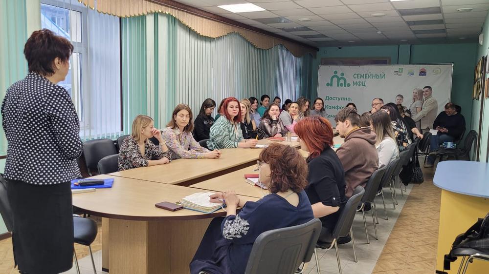 Сотрудникам центра рассказали о причинах СВО