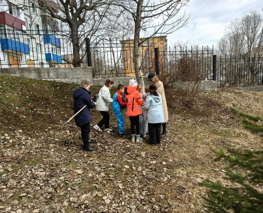 Очередной субботник прошёл на территориях, вверенных центру "СЕМЬЯ"
