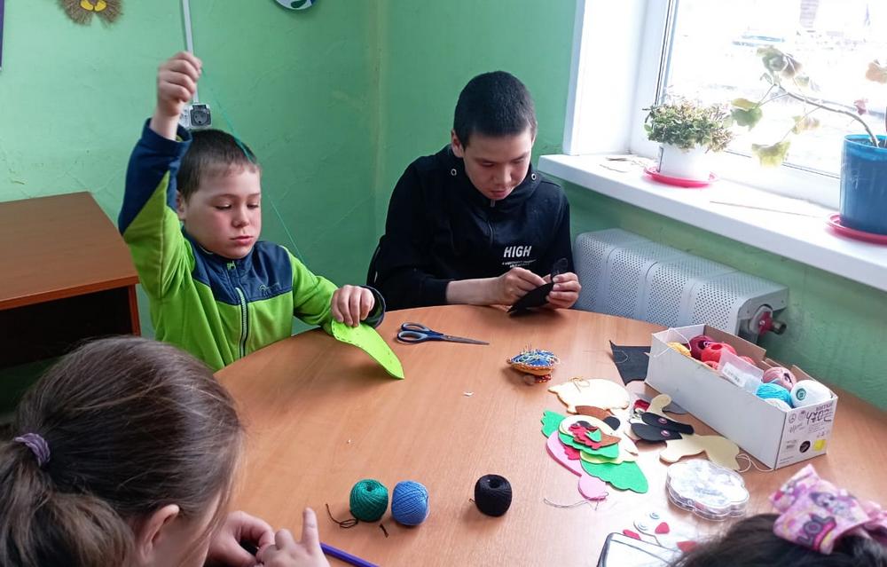 Девочки – зверюшек, мальчики – машинки