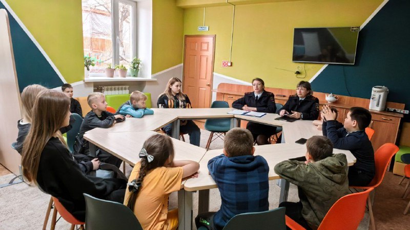 Ребята, посещающие «Портал», встретились с полицейскими
