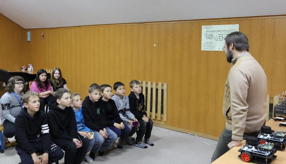 «Ура, каникулы!»