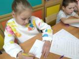Встреча с собой через годы: дети написали письма в будущее