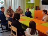 Уроки памяти: сотрудники транспортной прокуратуры вместе с ветеранами СВО побеседовали с воспитанниками Центра "СЕМЬЯ"