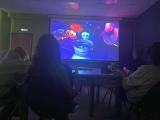 Тревога, радость, страх: учимся понимать эмоции с мультфильмом "Головоломка-2" в подростковом пространстве "Портал"