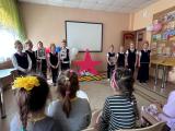 Учащиеся 33-й школы поздравили ребят Отделения временного пребывания несовершеннолетних