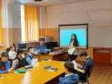 На протяжении месяца педагоги Центра "СЕМЬЯ" рассказывали камчатским школьникам о Детском телефоне доверия