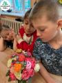 В творческой мастерской "Апельсин" юные мастера продолжают творить шедевры