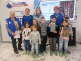 Воспитанники Отделения временного пребывания несовершеннолетних побывали в Штабе общественной поддержки "Единой России" Камчатского края