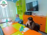 Сотрудники Управления Федеральной службы судебных приставов по Камчатскому краю и Чукотскому АО провели выездное консультирование на базе Центра "СЕМЬЯ"