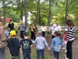 Взаимодействие старших и младших детей имеет особое значение