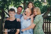 Фонд Тимченко объявляет старт конкурса "Туда, где семья"