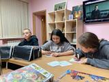 В подростковом пространстве "Портал" подготовили выставку ко Дню матери